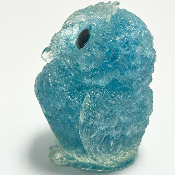 Natural crystal and resin Owl Figurine. PRICE IS FIRM! NO LOWBALL OFFERS! - Picture 3 of 10